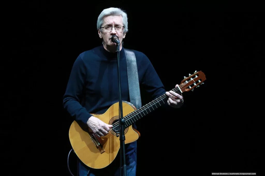 Гитара никольского. Никольский мой друг художник. Никольский гитара. Никольский певец. Гитара никольского.