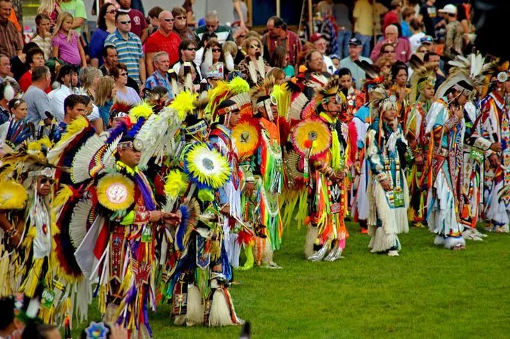 Pow wow every year the colours. Праздник индейцев пау-вау. пау вау праздник машина. powwow. пау вау акварель.