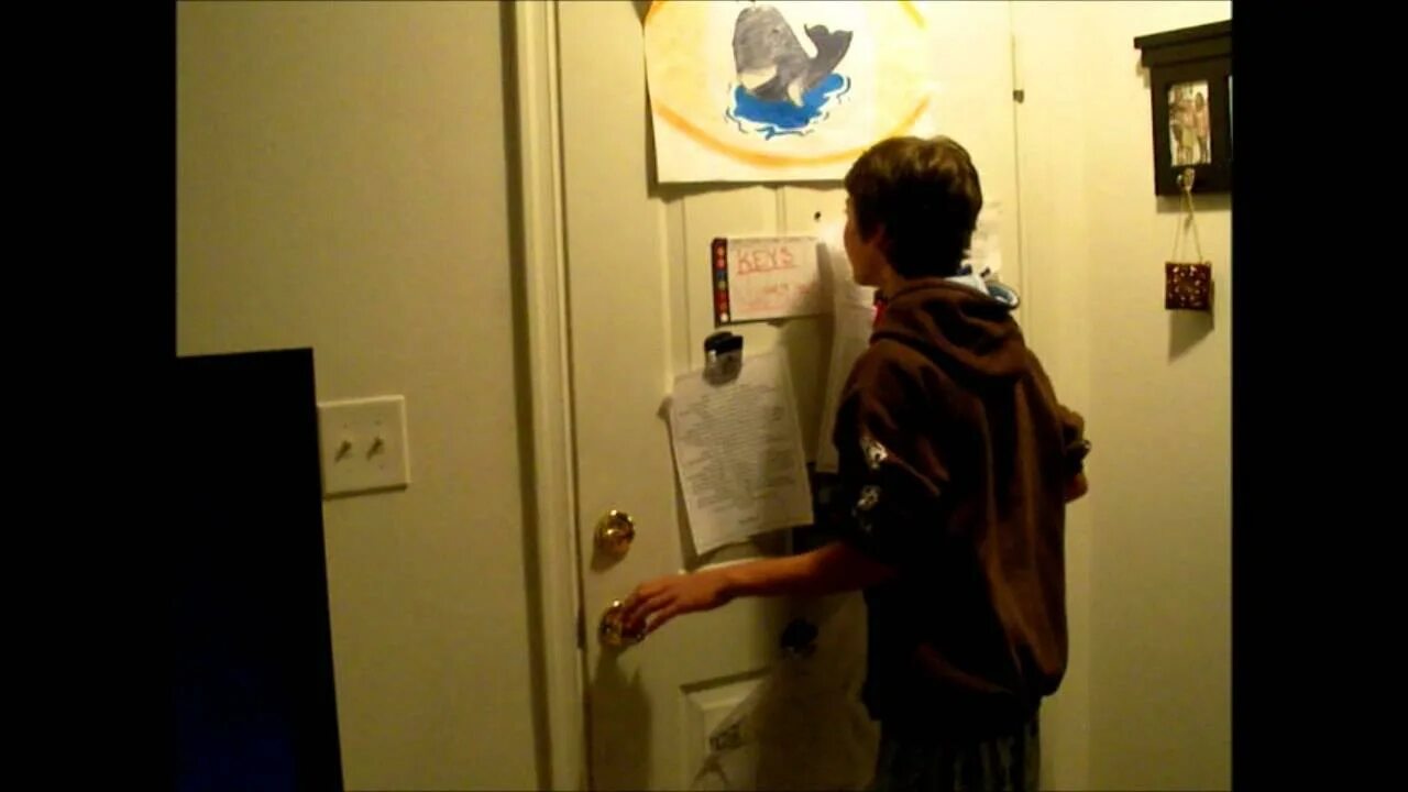 When i opened the door. Don&#039;t open doors to strangers. don`t open the door. невер опен дорс. boy opens a door.