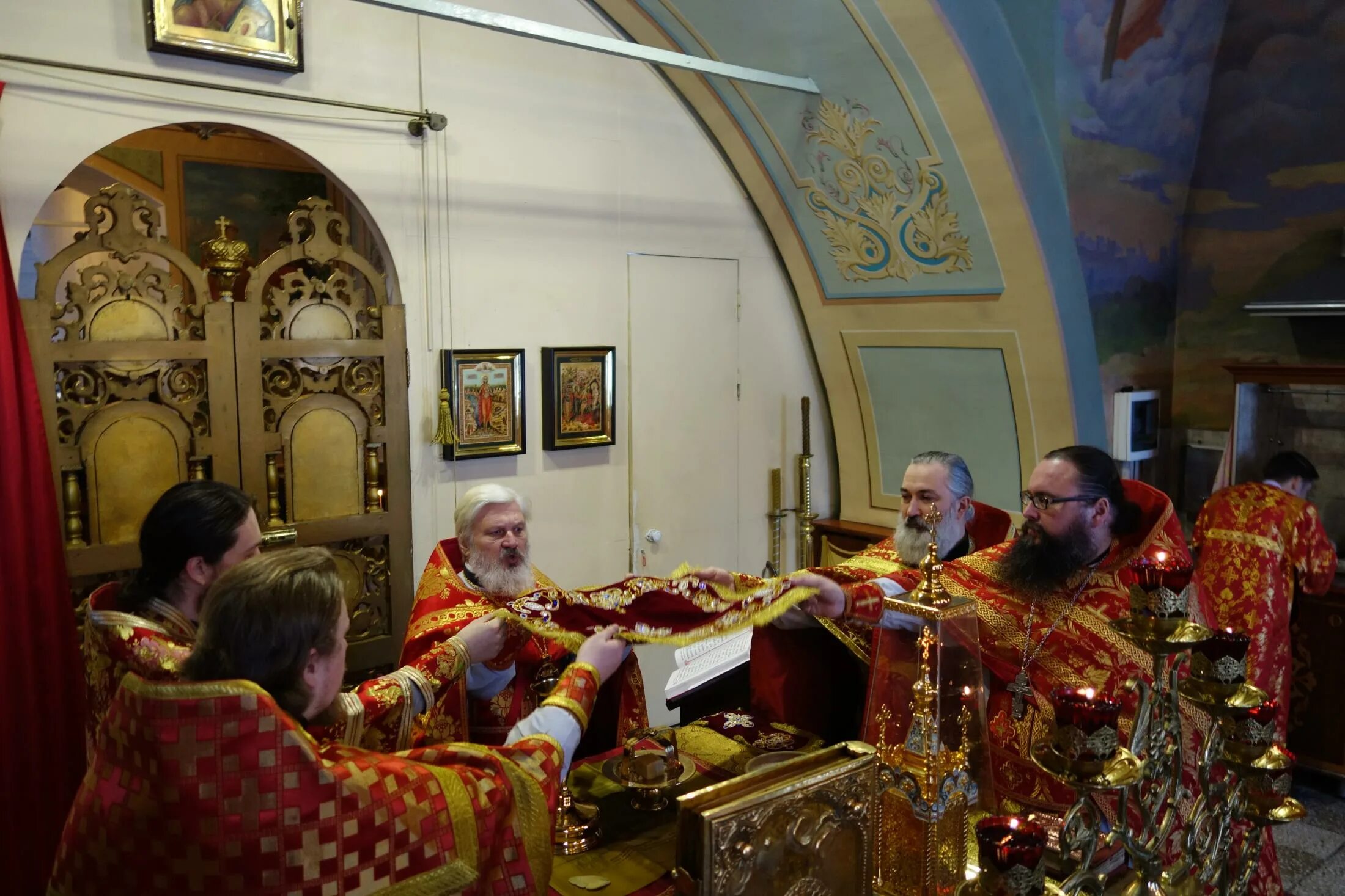 Погода в молодях. Воскресенский храм села молоди. Молодинский храм настоятель. Церковь молоди Чеховский район. Настоятель Успенской церкви в с. Новоселки Чеховского района.