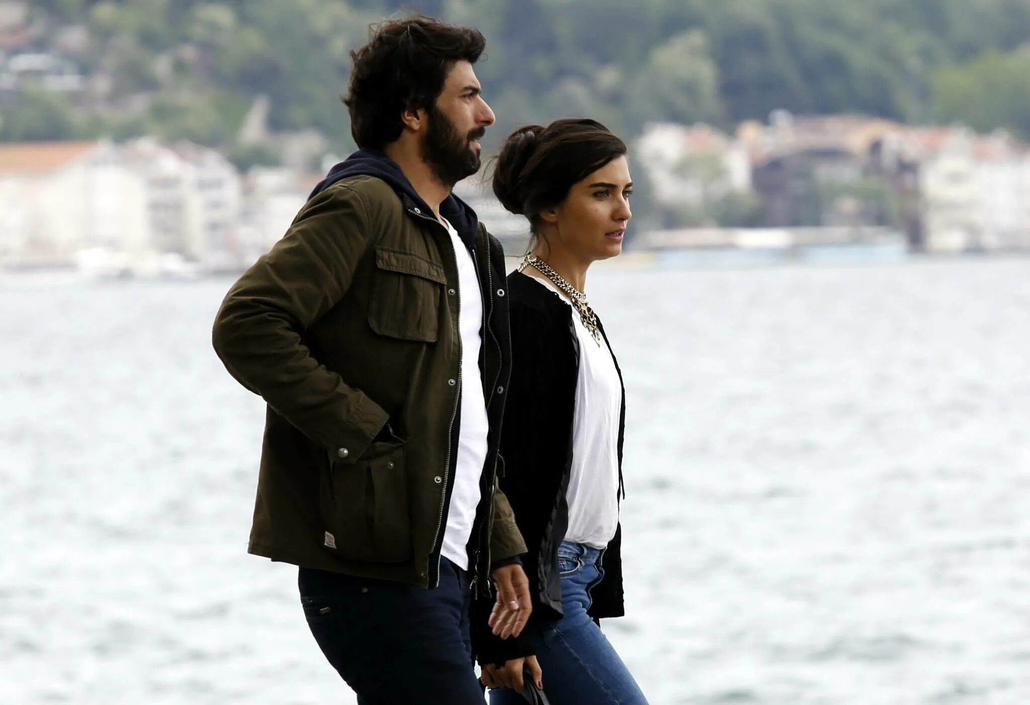 Kara ask. Грязныеденьгилживаялюбовб. Энгин акюрек. Kara ask. Грязные деньги и любовь омер и элиф.