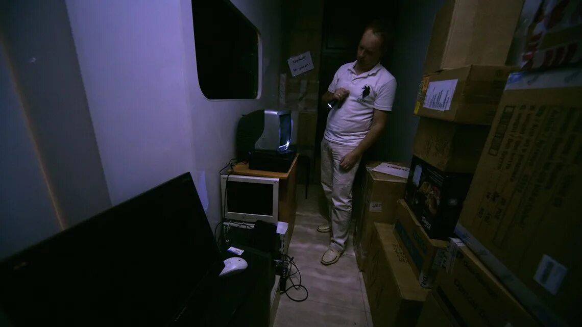 лаборатория r квест сочи. реальность плюс. бумажная дискотека на улице. реальность плюс. купальник не по размеру.