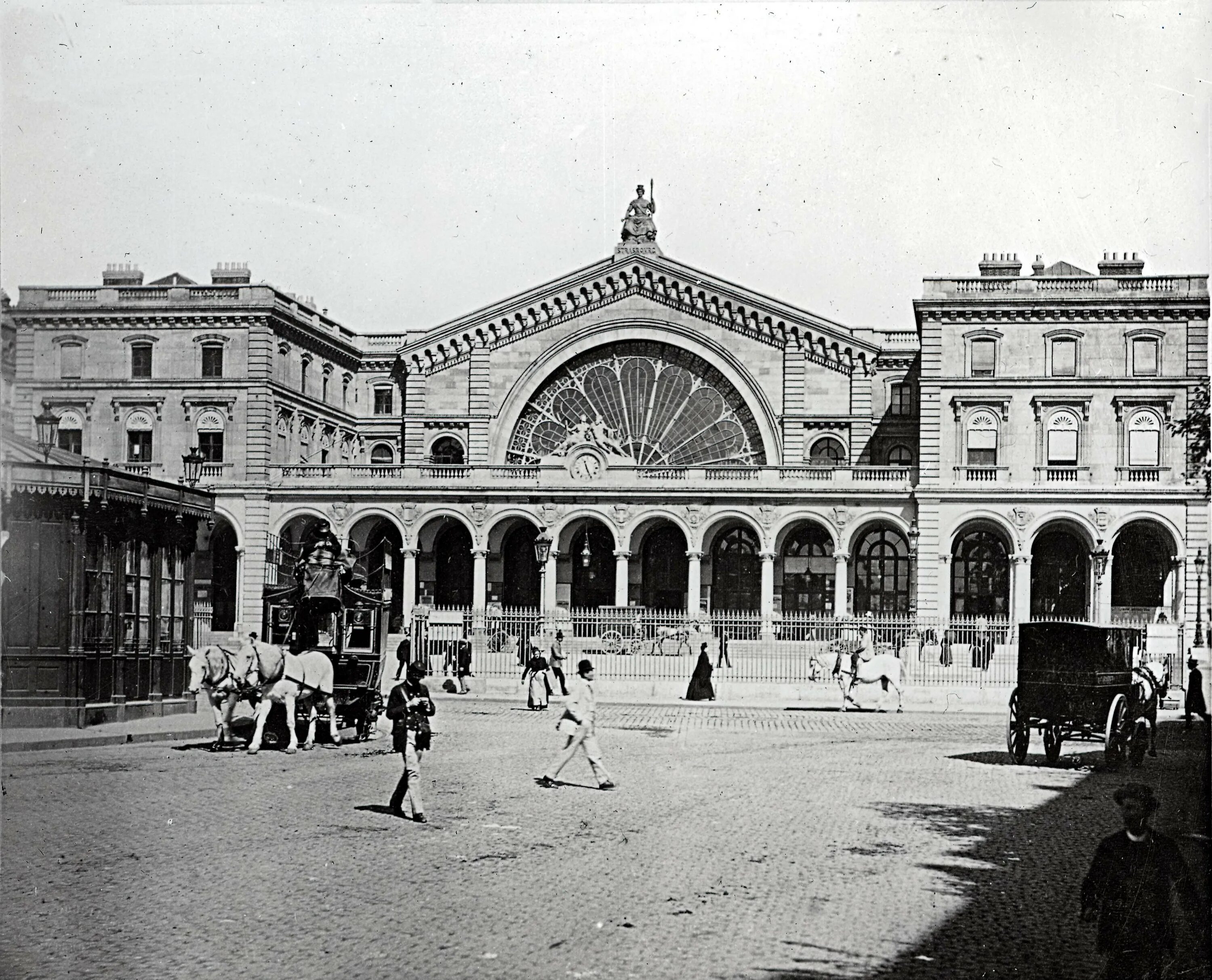 19 20 вв. Восточный вокзал Франция 19 век. Восточный вокзал (Париж) 1913. Вокзал Франции 20 века. Париж Восточный вокза19 век.