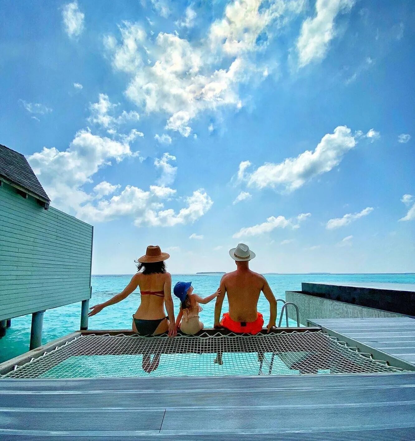 Жена беднякова настя короткая. Бедняков сейчас живет и работает. Анастасия короткая бедняков. Анастасия короткая бедняков. Анастасия короткая и андрей бедняков.