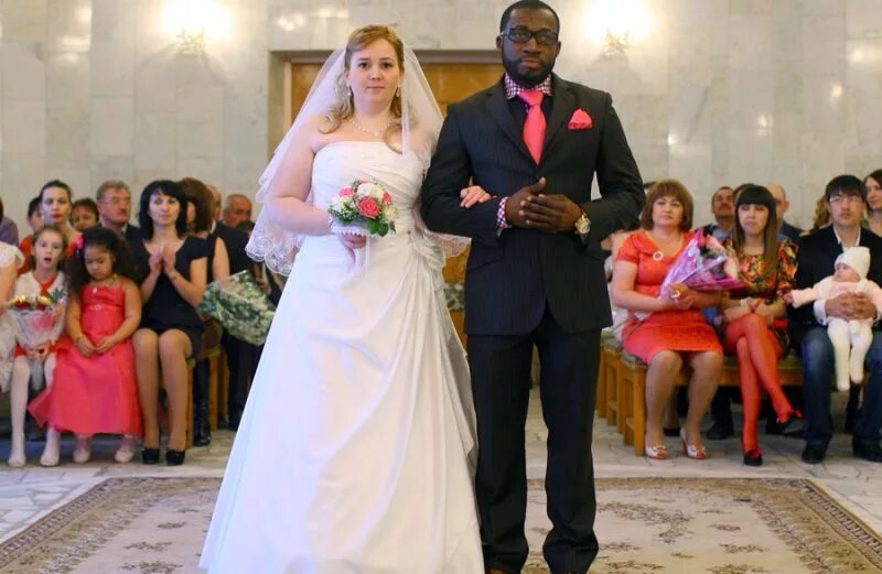 Замуж за иностранца. Брак с иностранным гражданином. Свадебная фотосессия во франции. Свадьба с иностранцем. Свадьба иностранцев.