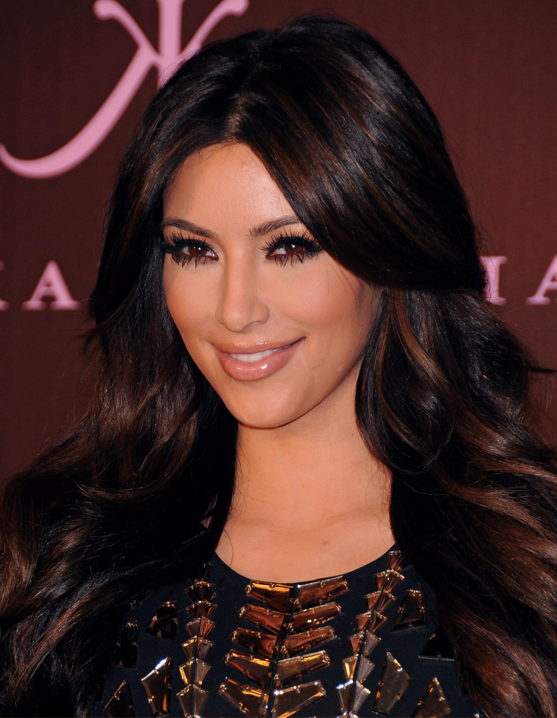 Светлые пряди. Пряди брюнетка. Пряди брюнетка. Светлые пряди. Красивое окрашивание на темные волосы.