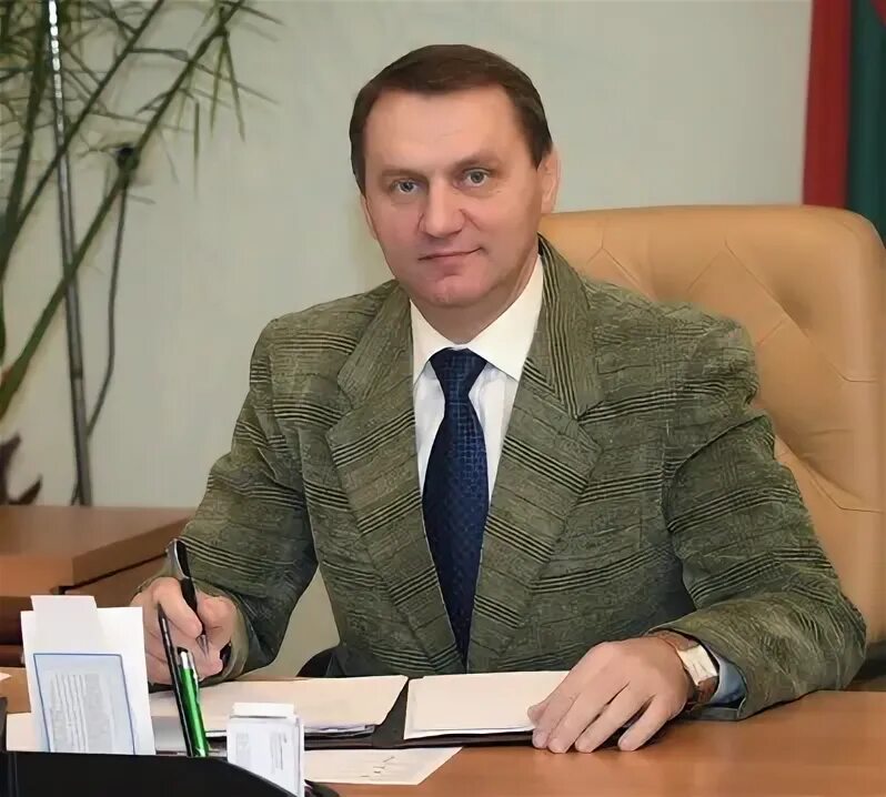 Пинский директор. Пинский директор