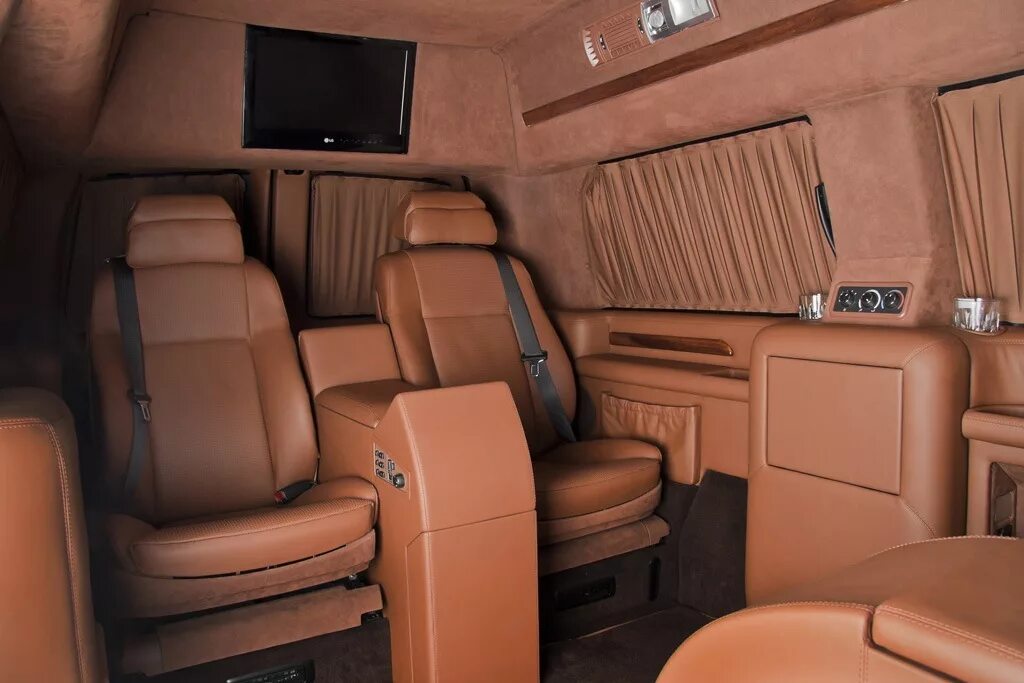 Шевроле эксплорер. Chevrolet express van салон. chevrolet express explorer. шевроле экспресс эксплорер салон. шевроле эксплорер 2025 салон.