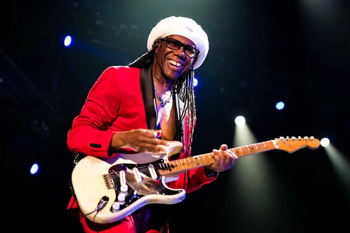 Музыка нилу. Nile Rodgers. Найл Грегори Роджерс. Fender Nile Rodgers.