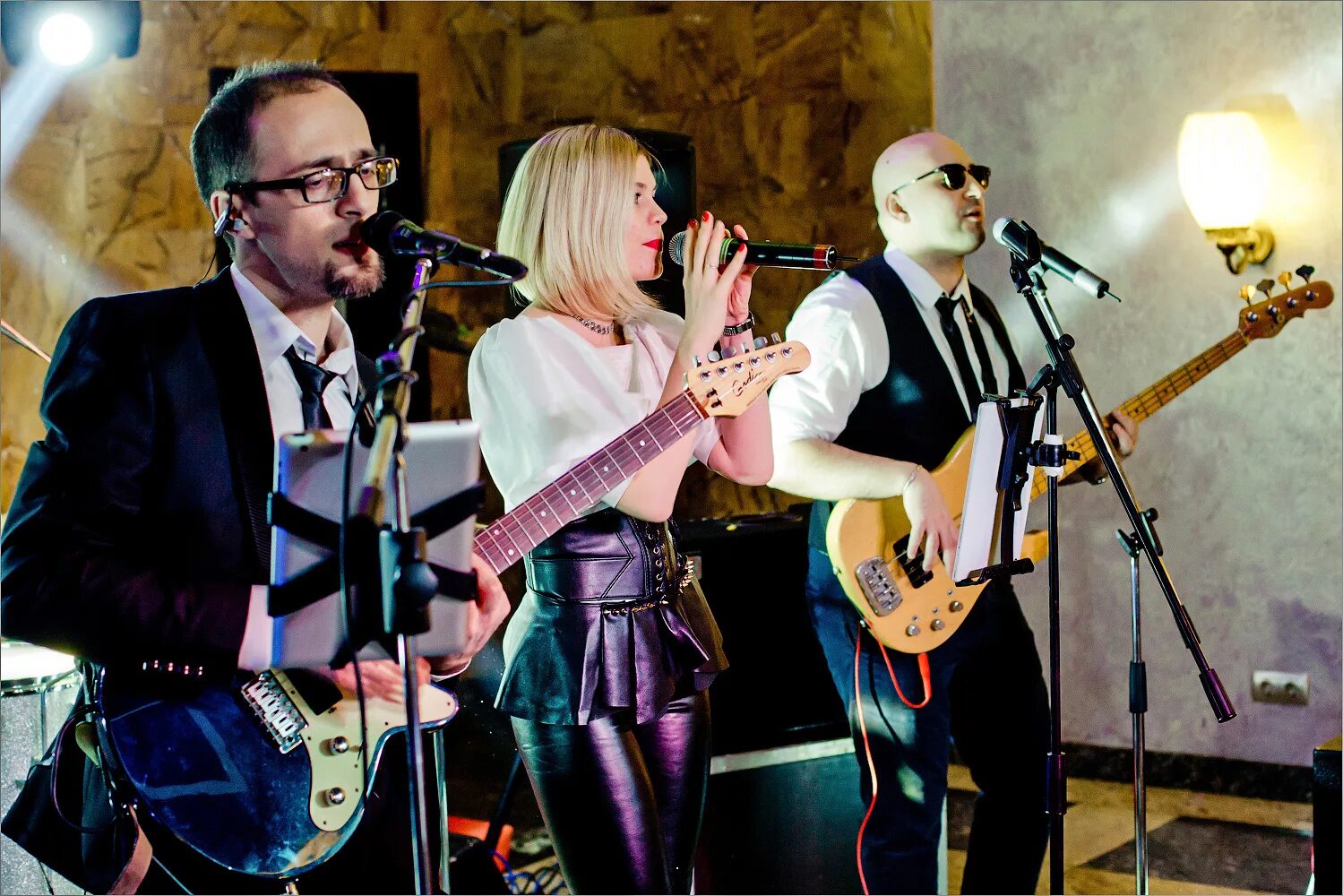 Группа радио 03. Олег абрамов радиотапок. Радио бэнд. Группа radio. Группа radio.