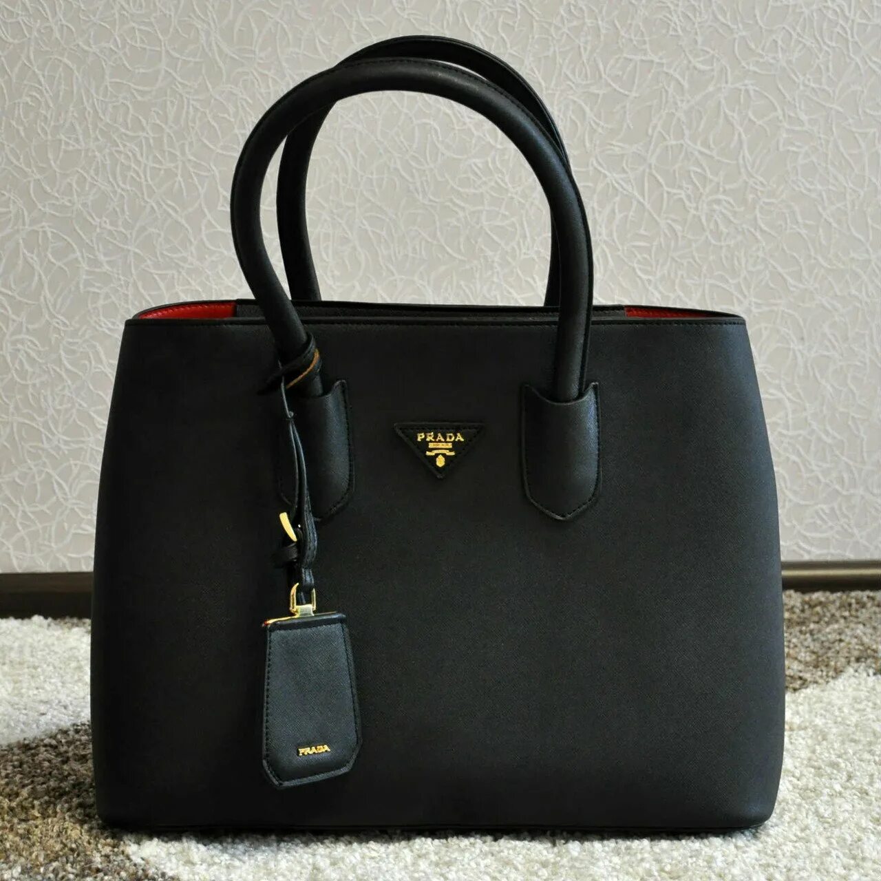 прада сумки женские оригинал. сумка прада. сумка прада оригинал черная. сумка прада re edition 2000. сумка prada 2023.