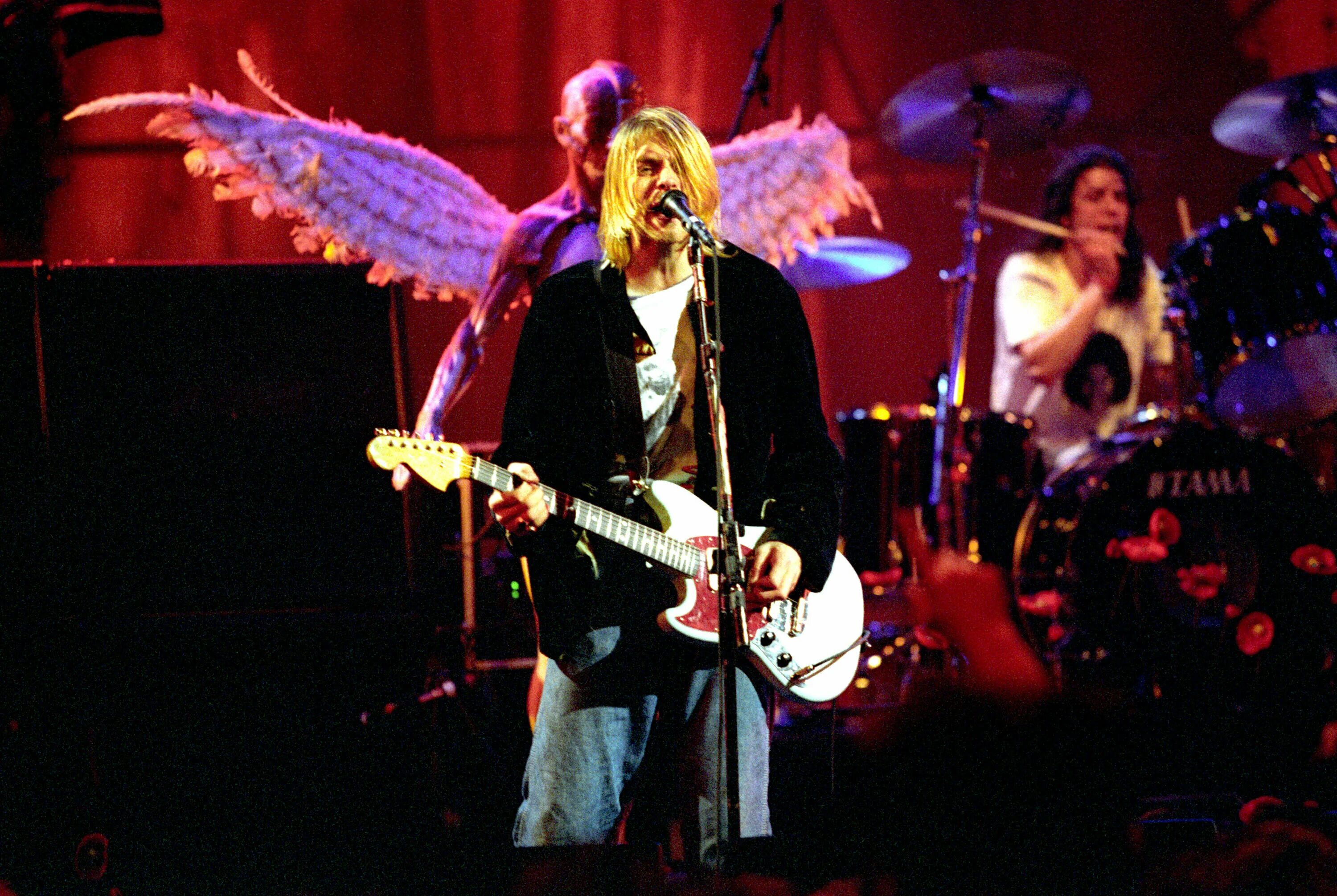 Nirvana музыка. Курт Кобейн с группой. Группа Нирвана Курт. Нирвана Курт Кобейн. Курт Кобейн Нирвана фото.