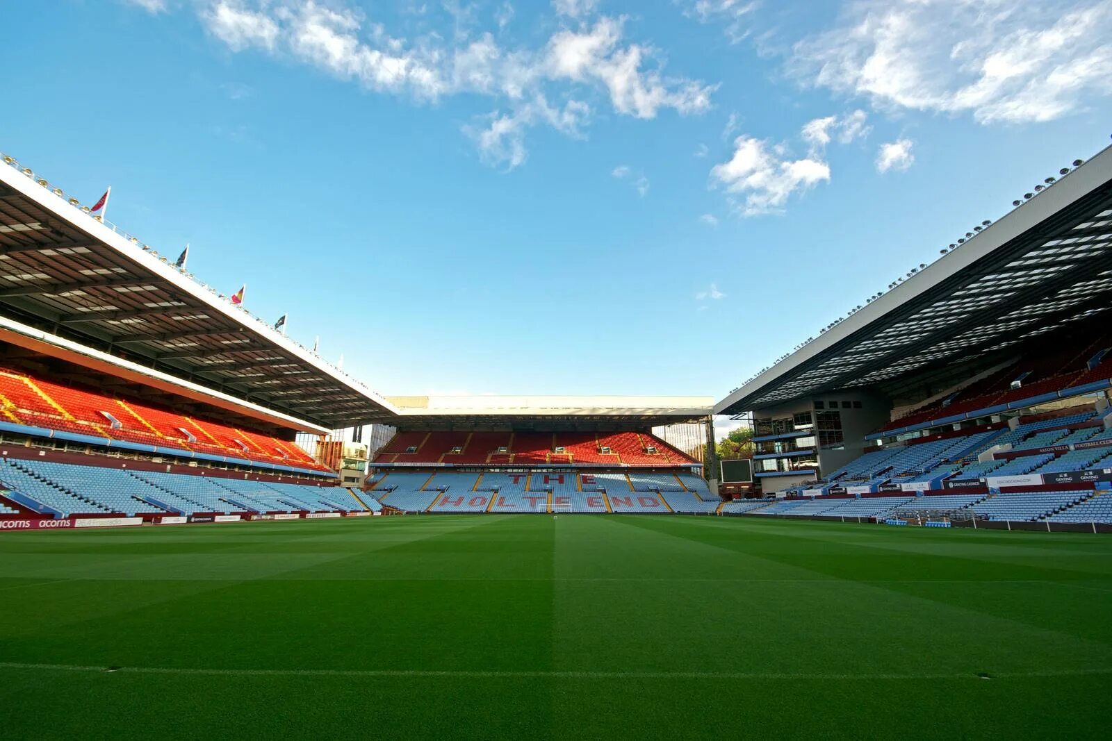 Stadium park. Бирмингем стадион вилла парк. Стадион Астон виллы. ФК Астон вилла стадион. Вилла парк (Villa Park&Spa.