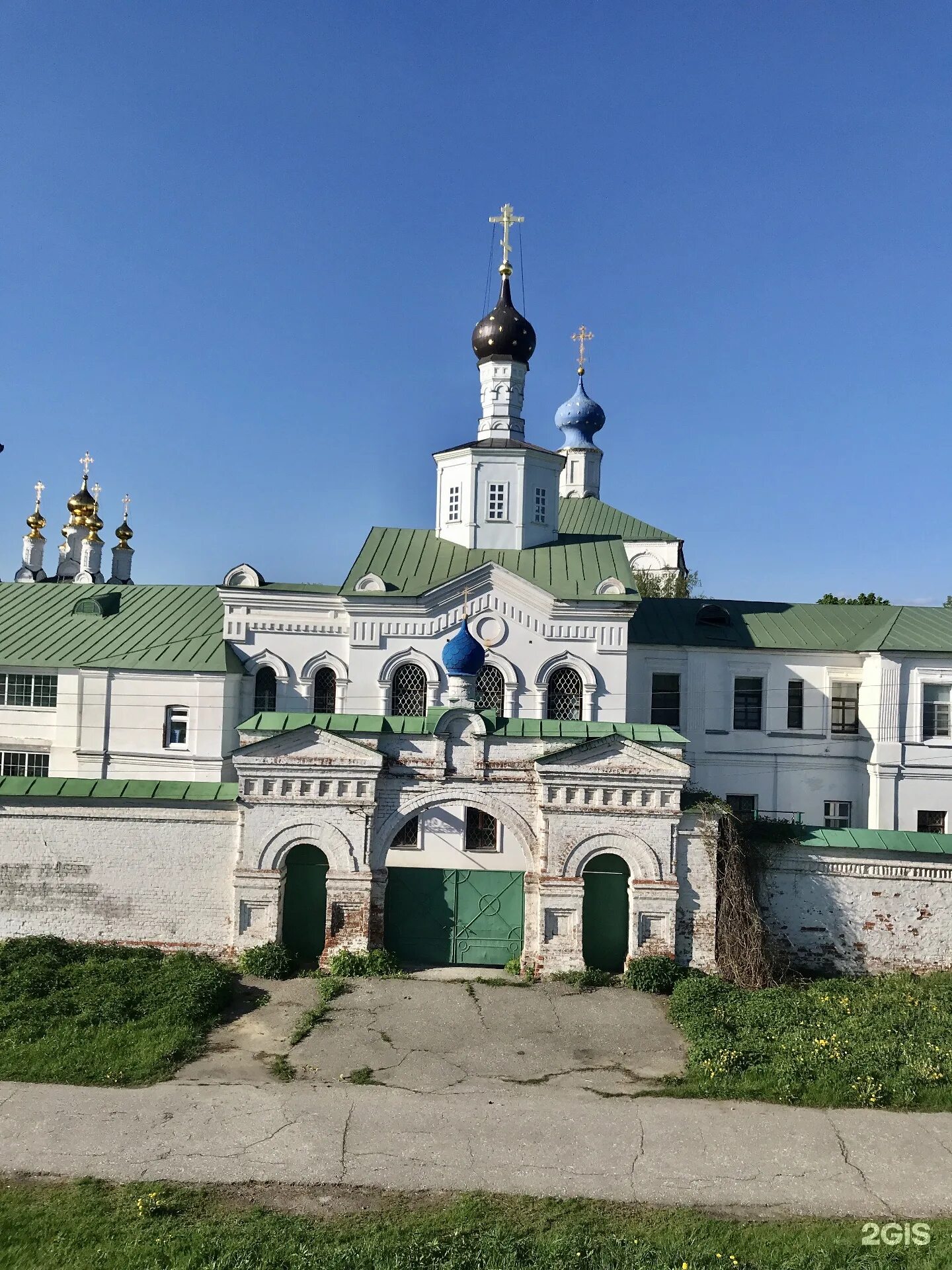 Преображенский мужской саратов. Спасо-Преображенский мужской монастырь Рязань. Спасо-Преображенский мужской монастырь Пенза. Преображенский монастырь Рязань. Спасо-Преображенский мужской монастырь Саратов.