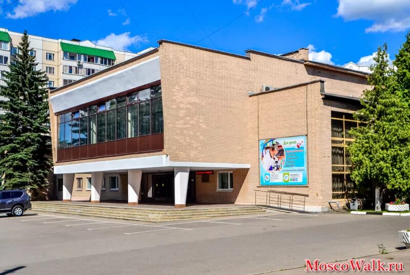 Дзержинский дворец. Дзержинский дворец. Площадь дзержинского пермь. Дзержинский дворец. Дом культуры и техники им дзержинского волгоград.