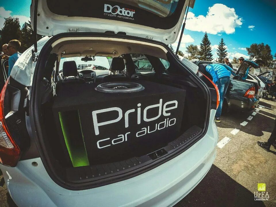 Pride car audio колонки. Прайд лев автозвук. Pride car audio наклейка. Наклейка прайд кар аудио. Наклейки на машину pride.