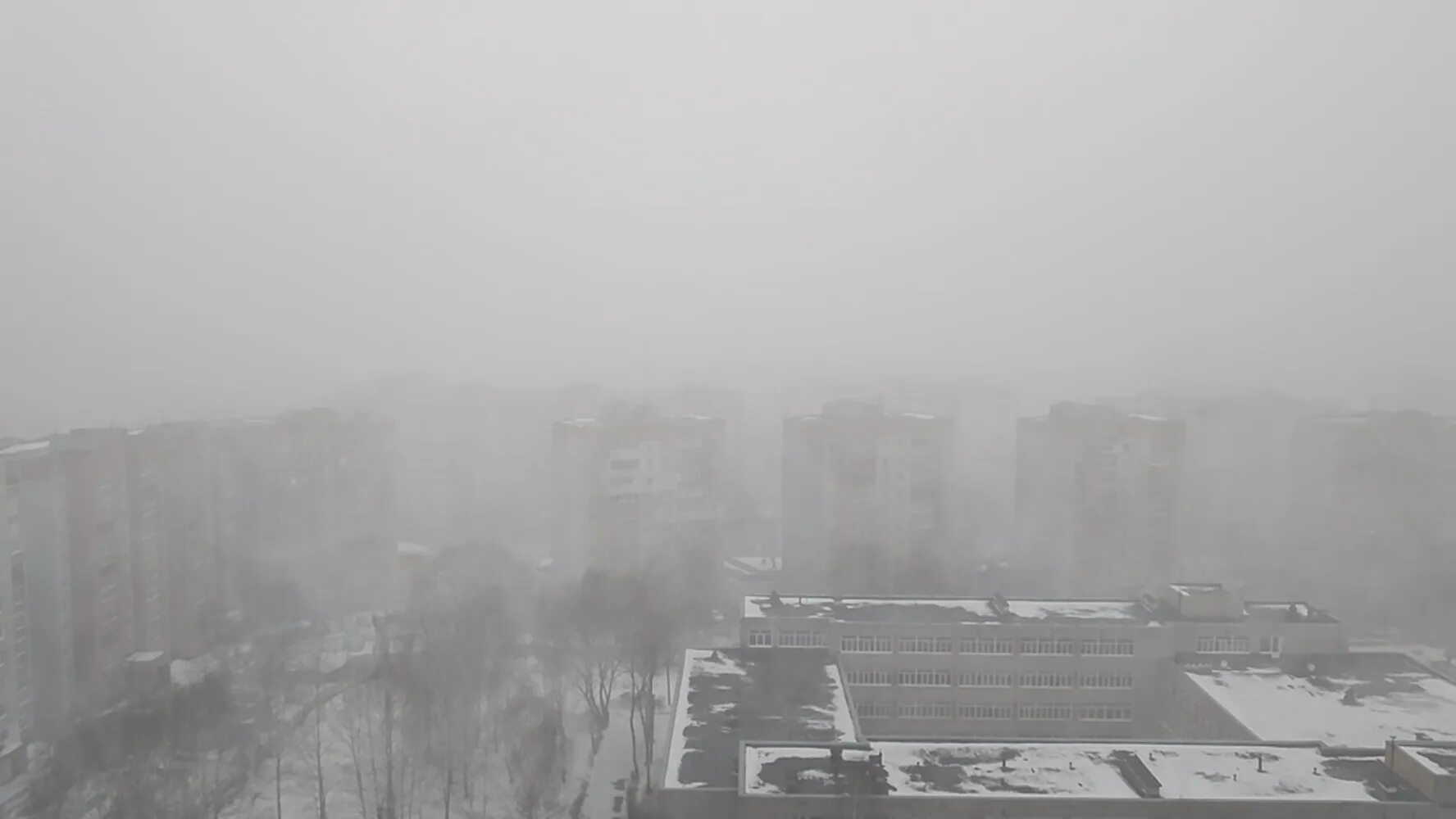 Гроза в ярославле. Гроза ярославль 2024. Молния. Ярославль гроза ветер ливень град. Гроза ярославль 2024.
