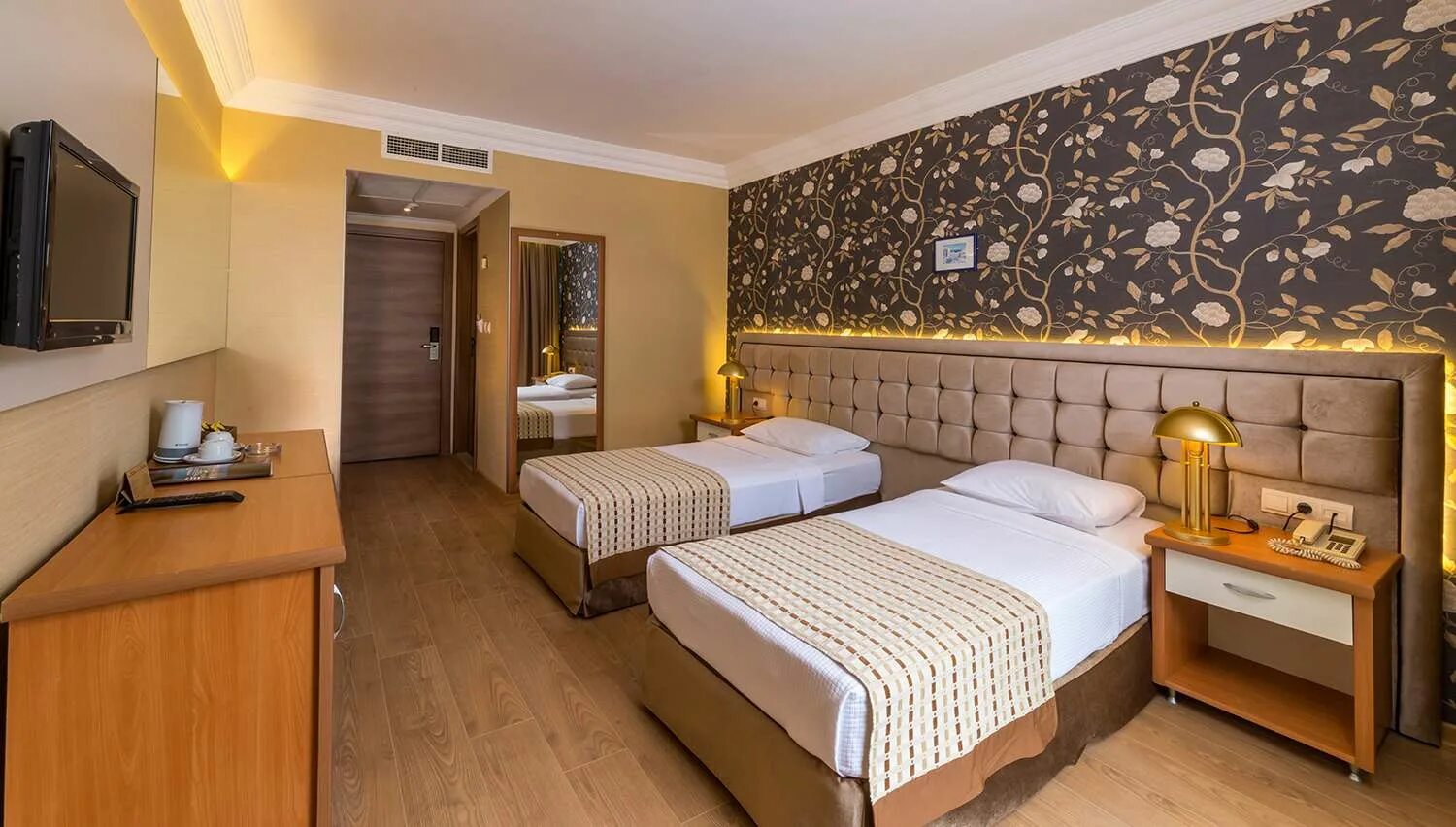 Letoile beach hotel 4 мармарис. Letoile hotel 4. Турция отель letoile beach hotel. Отель летуаль мармарис. Турция отель letoile beach hotel.