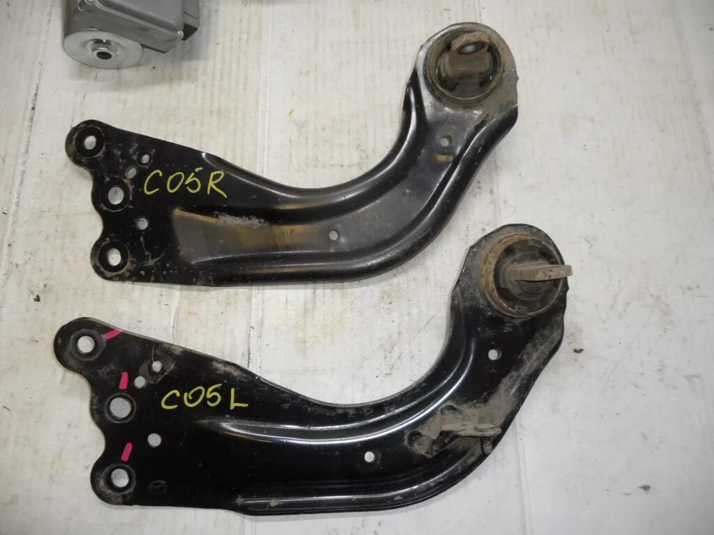 Передние рычаги cx-5. Рычаг задний мазда сх5. Подпружинный рычаг мазда 3 bk. Mazda cx5 задние рычаги. Задний рычаг cx5.