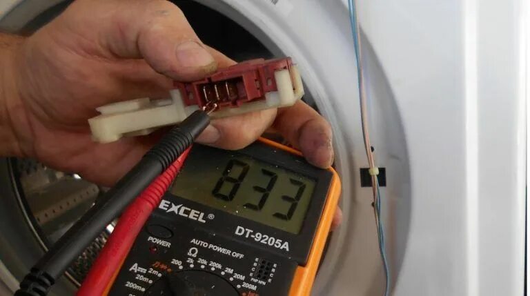 Гилген раздвижные двери ошибка е105. Ошибка. Ошибки с дверьми. Исправить ошибку door. Стиральная машинка indesit wie 107.