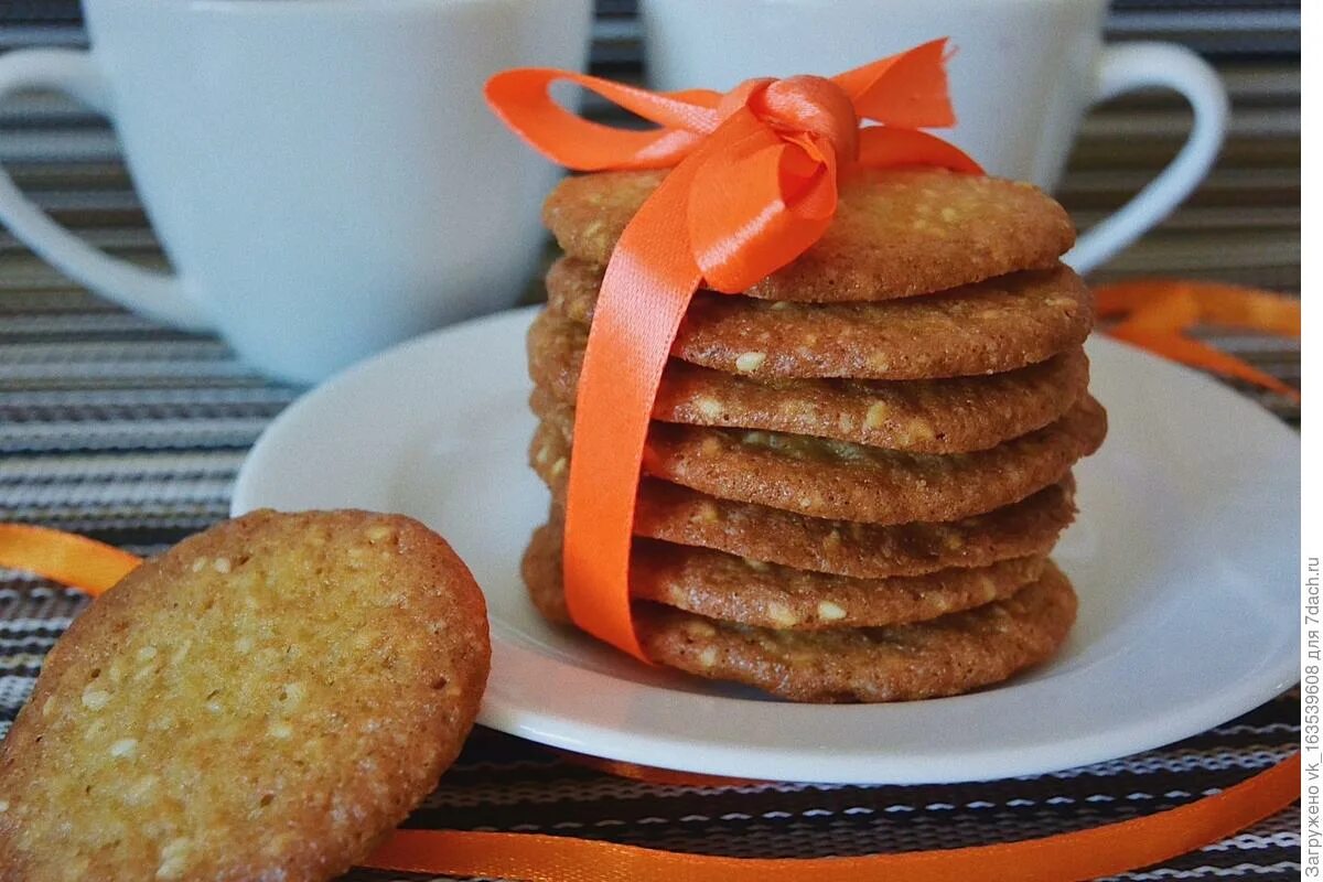 Рыба в кунжуте. Кунжутный гарнир к чаю 5 букв. Тонкое печенье с кунжутом. Песочное печенье с кунжутом. Кунжутный гарнир к чаю 5 букв.