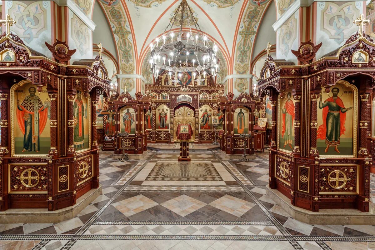 Интерьер храмов