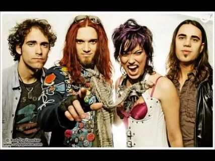 Sarah halestorm