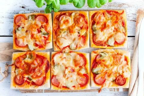 Мини пицца из слоеного бездрожжевого