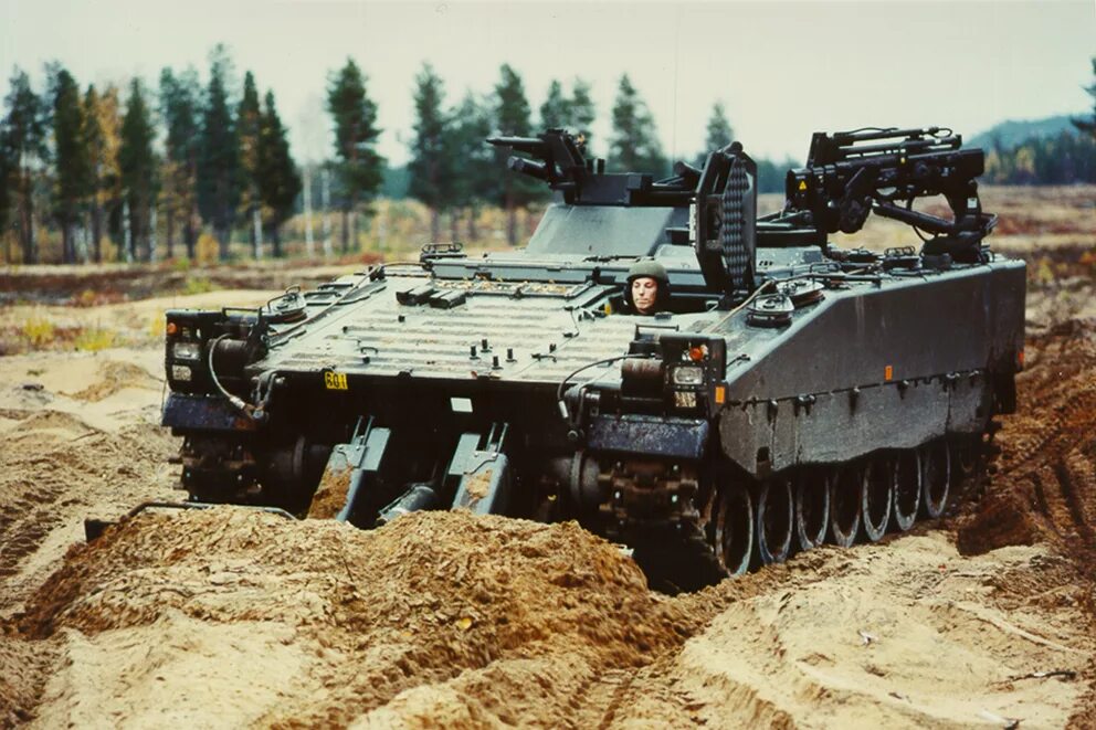 Бмп cv90. Strf 90c. шведская боевая машина cv-90 (strf 90). cv90 mk iii. бмп cv90 армадилло.