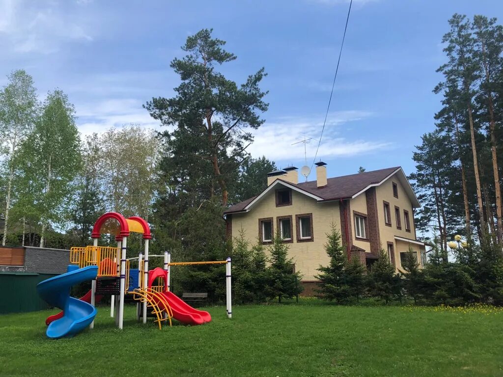 Улица красный сокол 29 бердск. Коттеджи в бердске. Санаторий парус бердск. Красный сокол 29. Улица красный сокол 29 бердск.