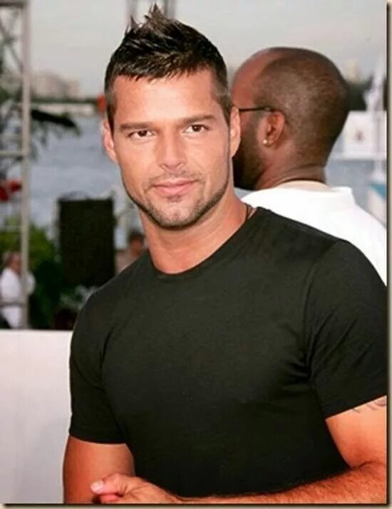 Martin yes. Энрике моралес. ricky martin в молодости.