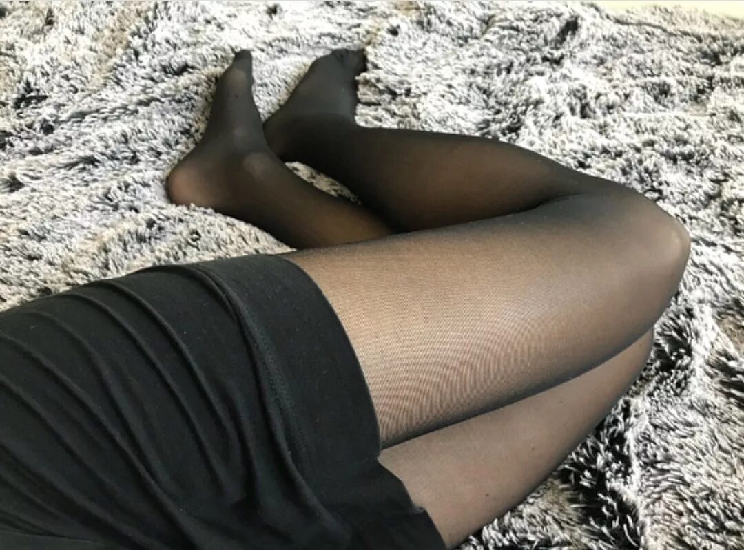 Колготки gabriella 666 amira. Gabriella матовые колготки rubensa plus size 20 den, телесный, 6 размер. Колготки крупным планом. Стопы девушек в нейлоне. Огромные колготки видео.