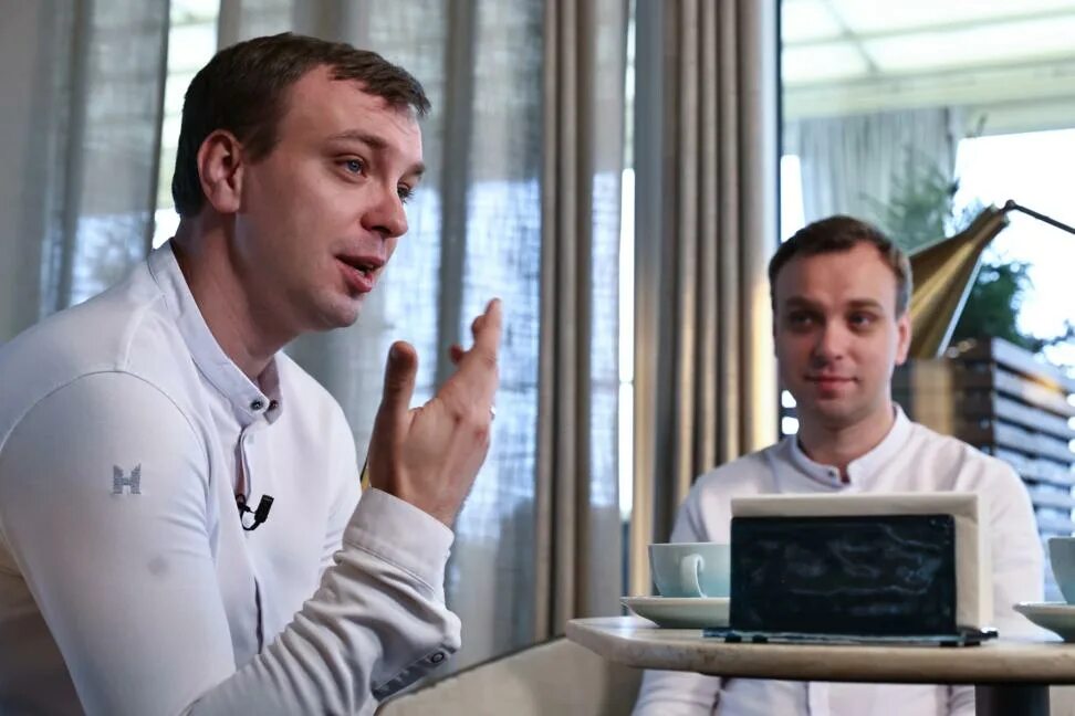 Березуцкие рестораторы. Иван и сергей березуцкие. сергей и иван березуцкие форбс. братья березуцкие рестораторы. сергей березуцкий симферополь звукорежиссер.