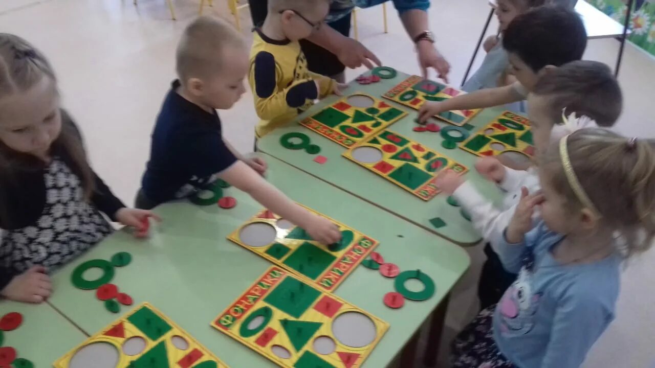 Игровая технология в в воскобовича сказочные лабиринты. Игры воскобовича в детском саду. Игровая технология воскобовича в доу. Игры воскобовича. Развивающие занятия воскобовича.