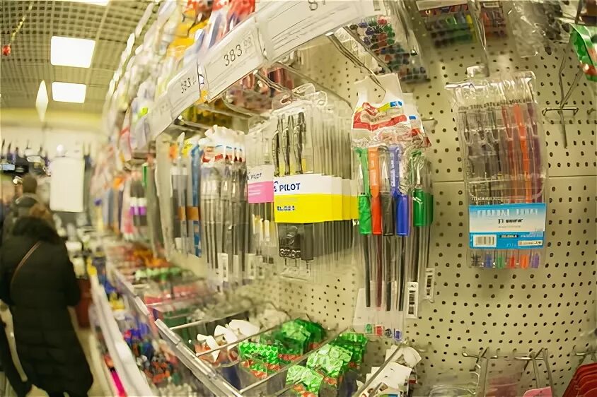 Комус (компания). Комус магазины в москве. Канцтовары каталог. Рекламный баннер для магазина канцтоваров. Канцелярские магазины владивосток.