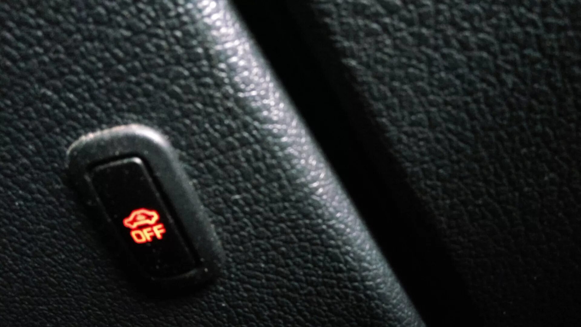 Кнопок стеклоподъемников volkswagen polo sedan 2011. Кнопка гольф 4 usb. Кнопка esp volkswagen jetta 6. Фольксваген кнопка. Кнопка парковки пассат б6.