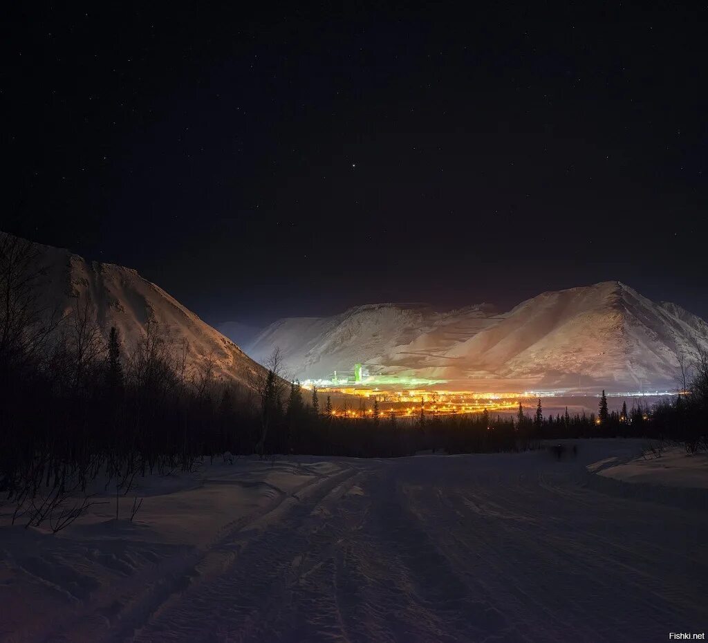 Хибины кировск мурманская область. Хибины город кировск. Кировск горы хибины курорт. Погода хибины кировск. Погода хибины кировск.