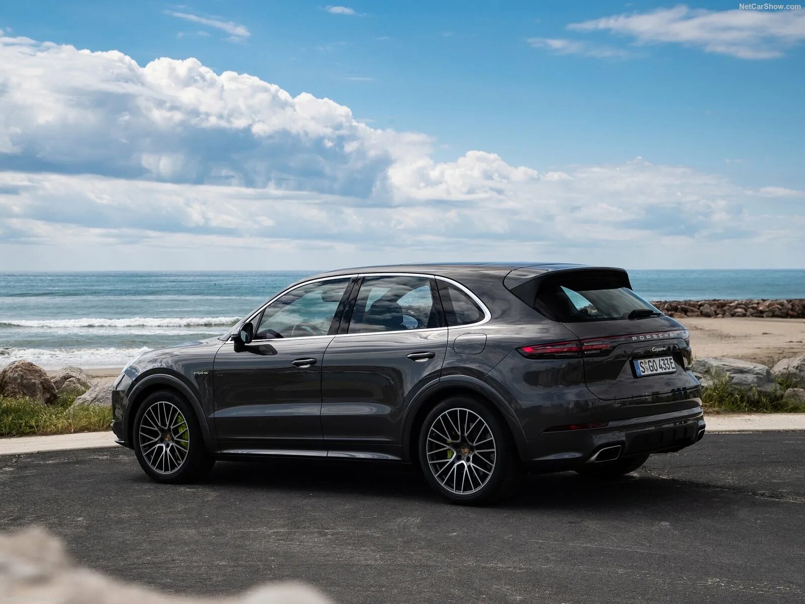 Porsche Cayenne 2019 e Hybrid. Porsche Cayenne 2022. Порше Кайен гибрид. Porsche Cayenne Hybrid 2022. Porsche cayenne hybrid