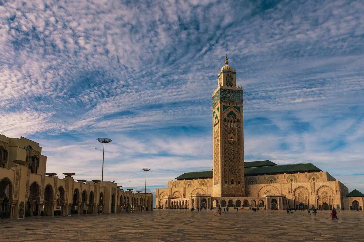 Город касабланка. Касабланка (Марокко). Касабланка (Марокко) города Марокко. Мечеть Хасана Марокко. Марокко столица Марокко Касабланка.