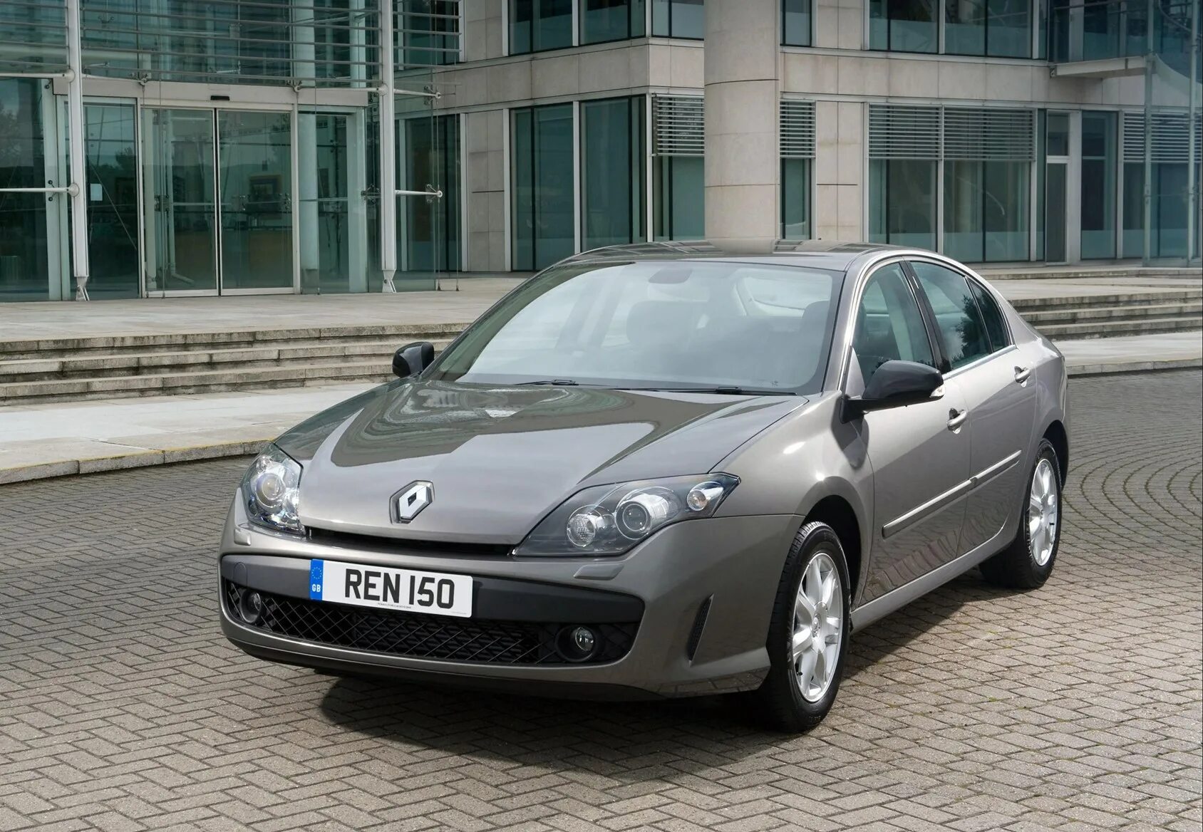 Купить renault laguna 2. Рено Лагуна 2007. Рено Лагуна 2 2007. Renault Laguna III 2007 – 2012. Рено Лагуна 2 хэтчбек.