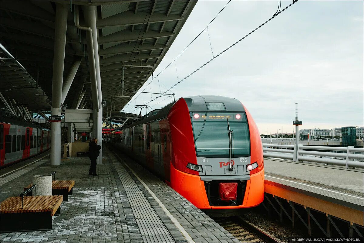 Есть ли поезд в сочи. Транспорт Сочи. Трамвай Сочи. Транспортная система Сочи. Станция скоростного городского транспорта Сочи.