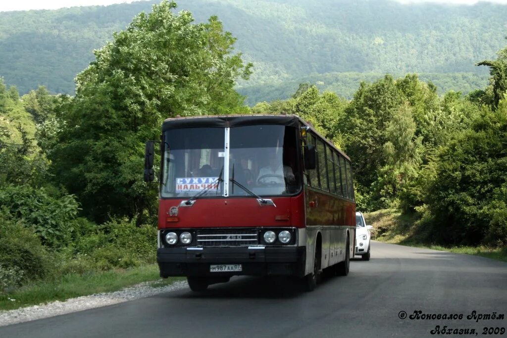 Автобусы сухуми. Икарус 250 Абхазии. Нальчик Сухум автобус. Икарус Нальчик. Автобус Икарус Ростов Сухум.