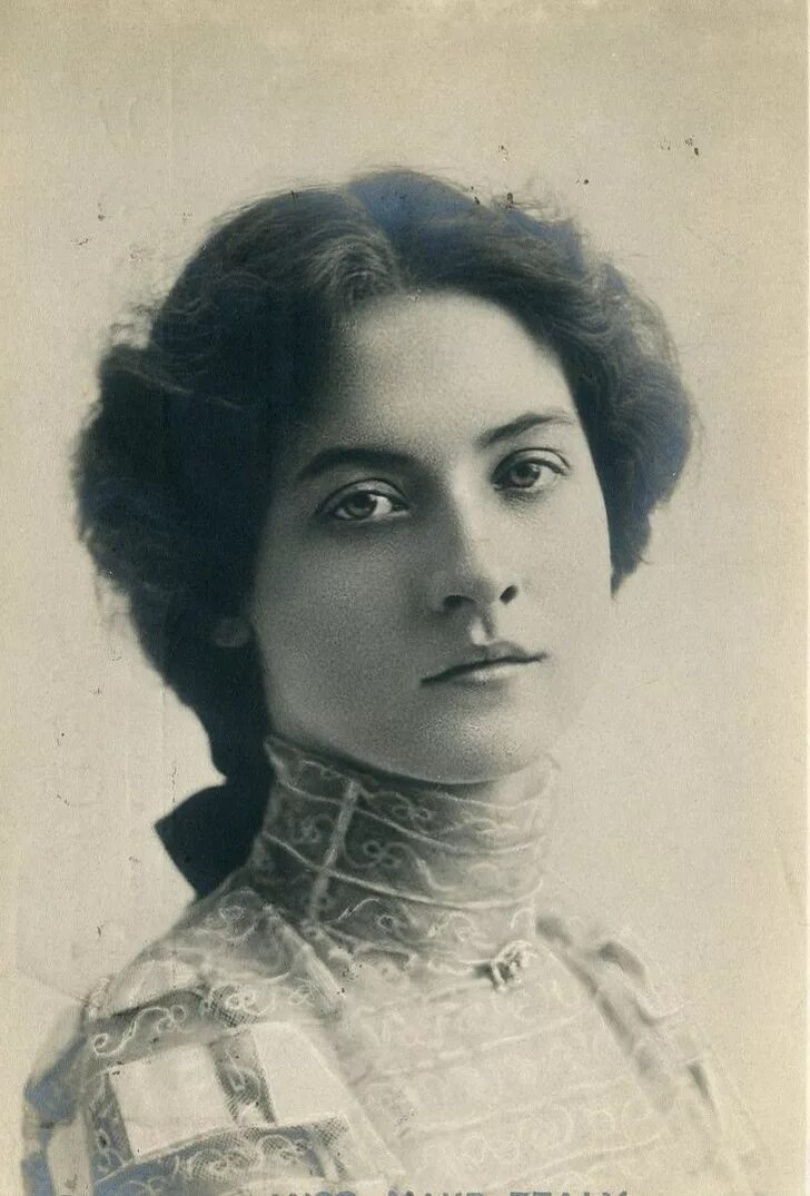 Довоенные портреты. Старинные фотопортреты детей. Фото старих. Старинные семейные снимки. Старые снимки.
