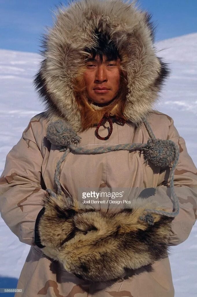 Одежда эскимосов. Долганы ненцы. Нганасаны и ненцы. Чукотская национальная одежда. Чукотка чукчи.