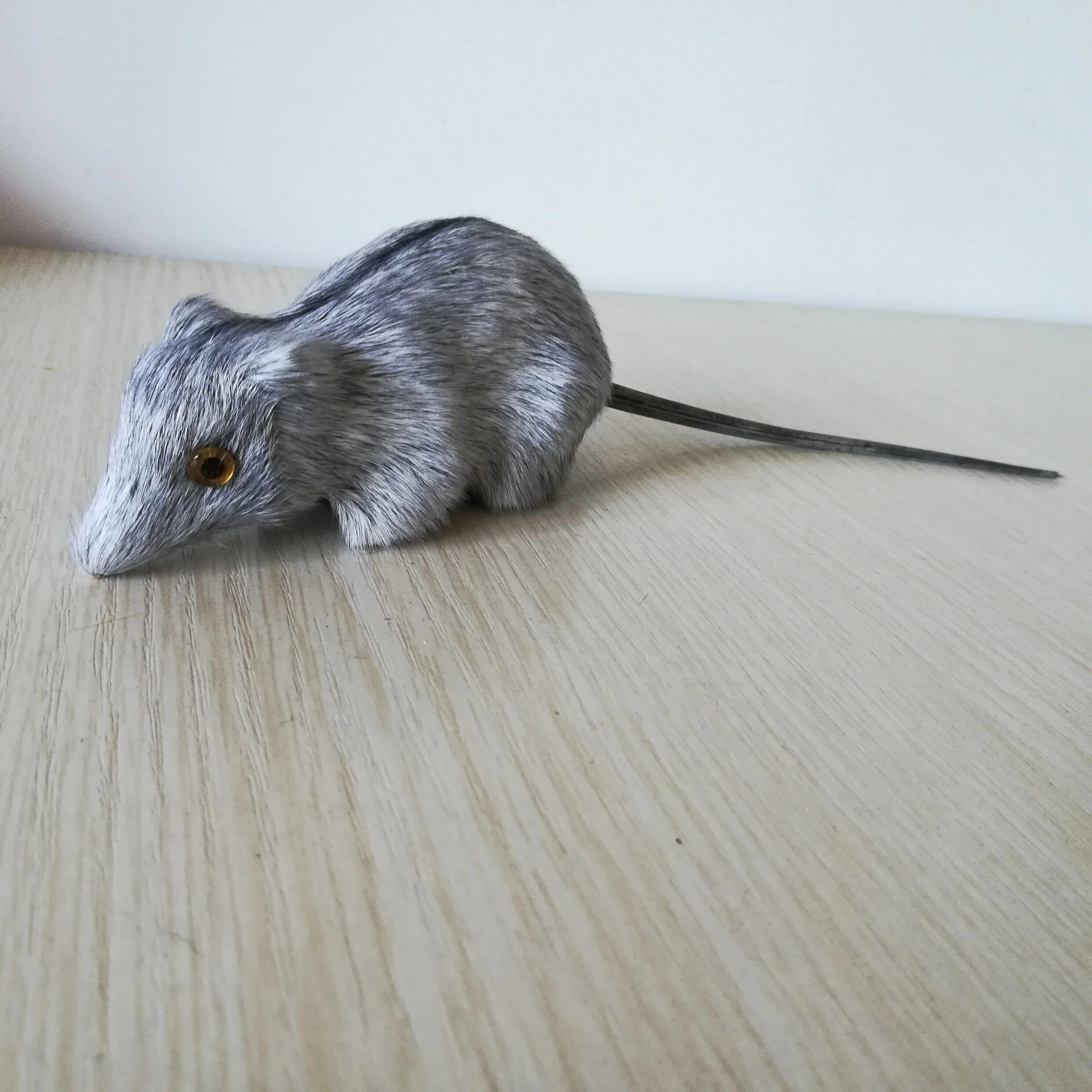 Модели мышей. Игрушка мышка серая. Игрушки мыши пластиковые. Серый мышонок игрушка. Мышь модель.