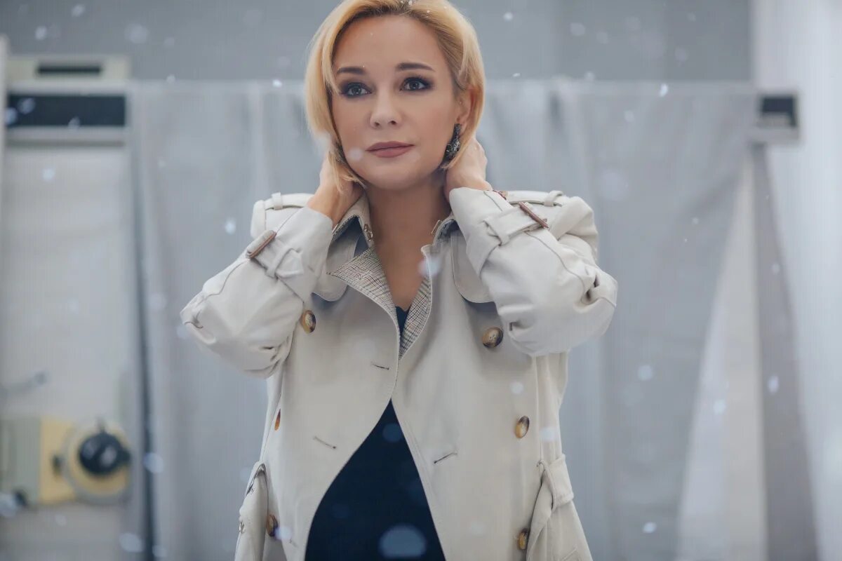 Буланова единственный дом альбом. Буланова песня дом. Песня белая черёмуха буланова. Буланова в 90-х. Алена апина концерт 2023.