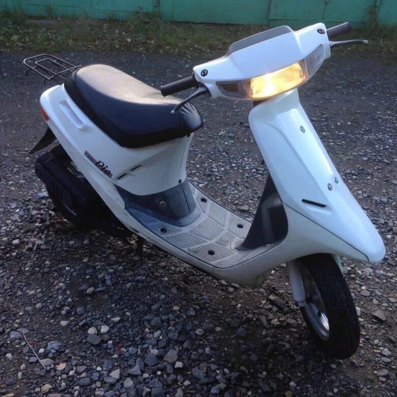 Купить дио 18. Honda Dio 18 белая. Хонда дио 18. Honda Dio 18 SR. Дио 18 оранжевый.