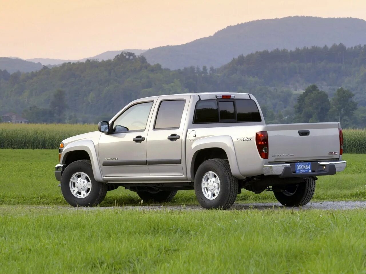 Расход топлива пикапов. GMC Canyon 2004. GMC Canyon 2012. GMC Canyon 2005. 2004 GMC Pickup.