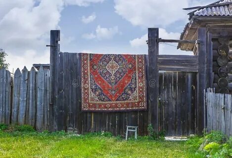 Как правильно висит ковер или весит
