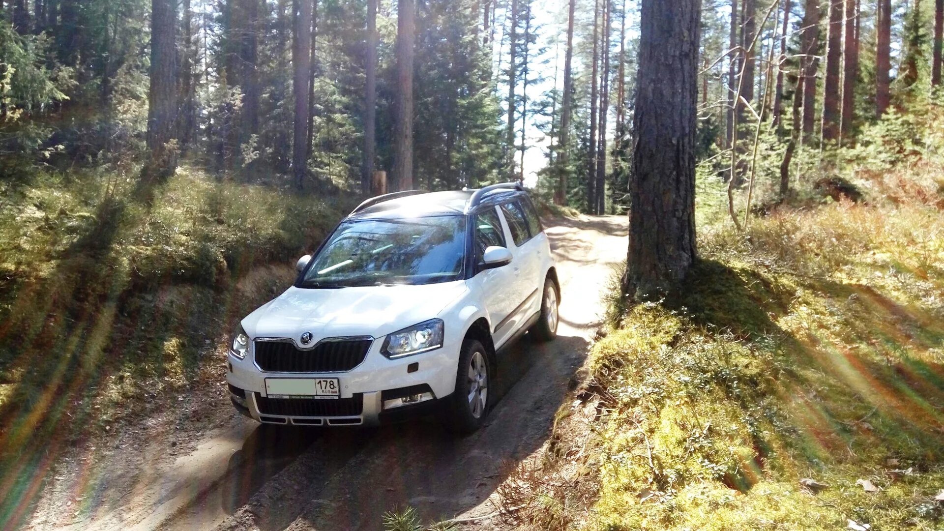 Skoda Yeti 4х4. Шкода ети 1.8полный привод. Шкода етти 18 года 1.8 автомат, полный привод.